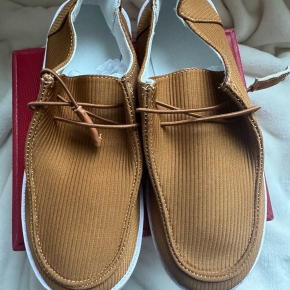 Kayak Cognac Corduroy Slip On Shoes EU 39/ US 8.5 - Picture 2 of 12